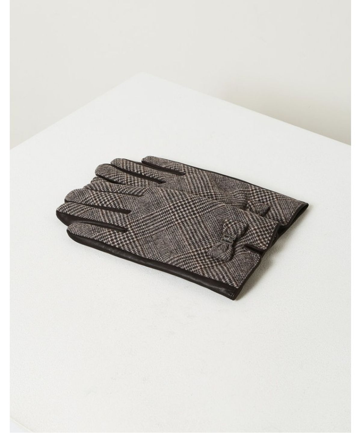 닥스 여성 액세서리(DAKS WOMENS ACCESSORIES) 그레이 체크 리본 여성 울 장갑_DCGV5F286G2