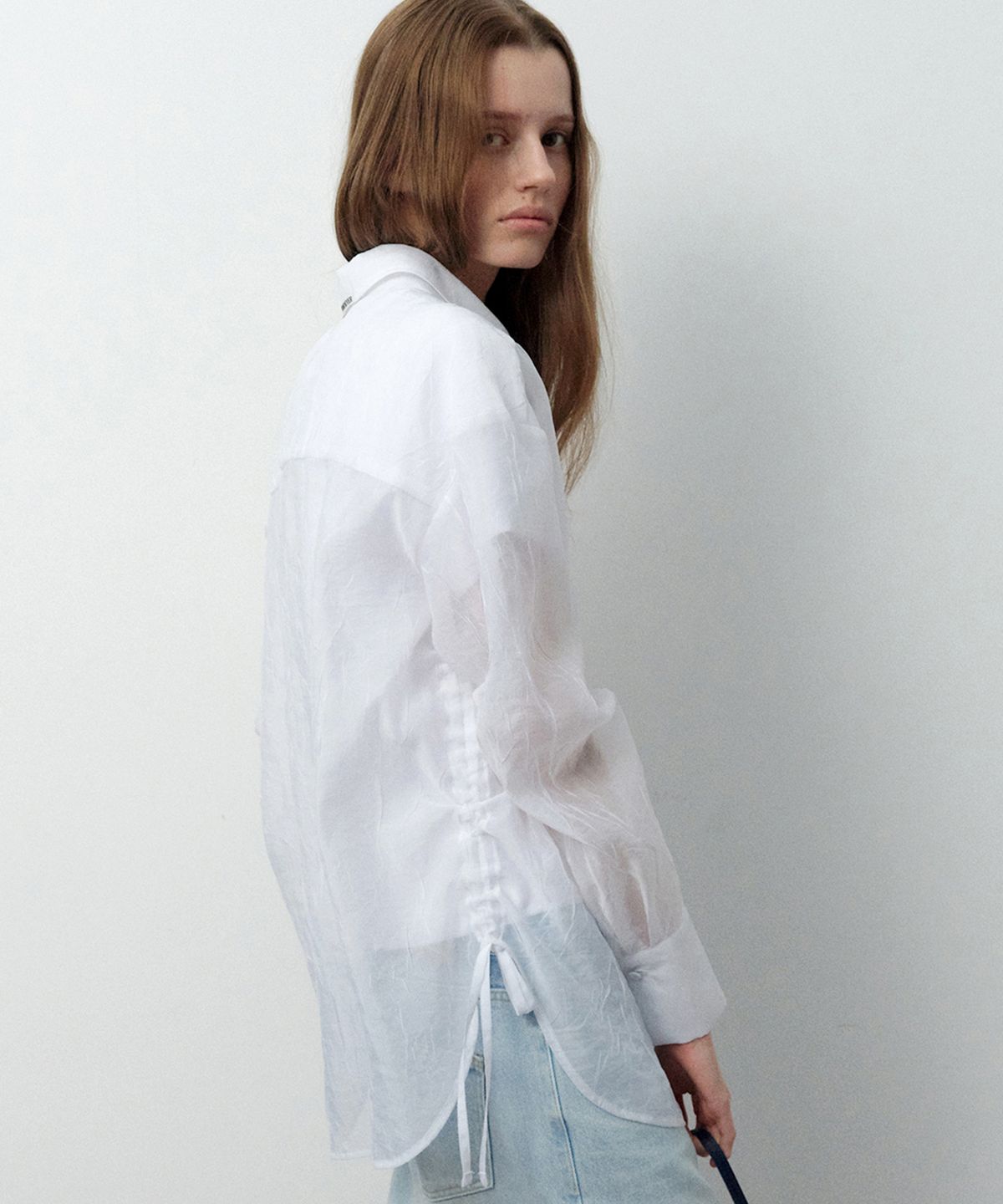 르바(LEVAR) Crinkled Drawstring Shirt - Snow White