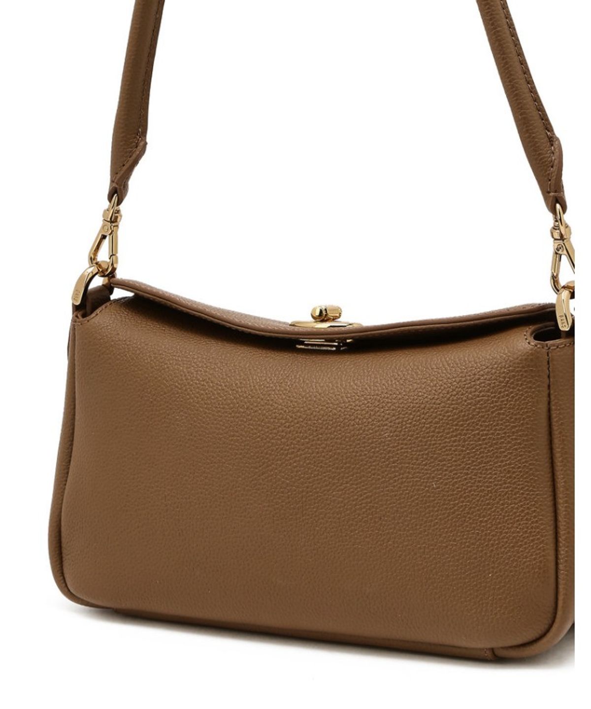 닥스 여성 액세서리(DAKS WOMENS ACCESSORIES) 브라운 O 락장식 플랩형 숄더백 S_DCBA6E962W2