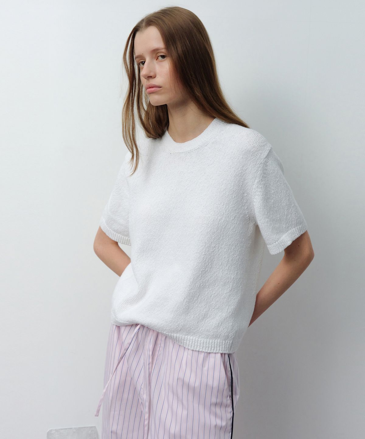 르바(LEVAR) Pebble Boucle Knit Top - Off White
