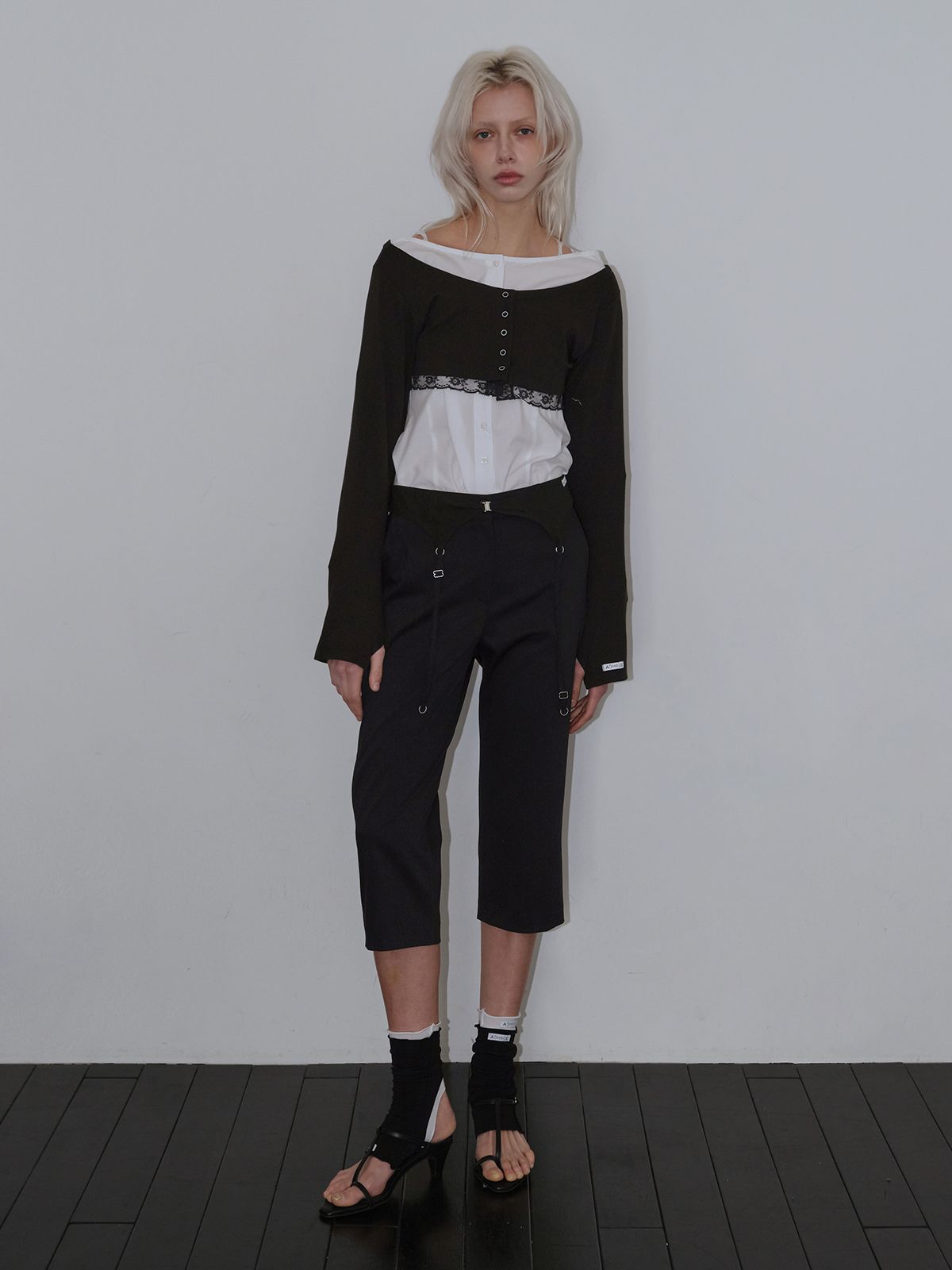 최에(CHOIAE) Garter Capri Pants - Black