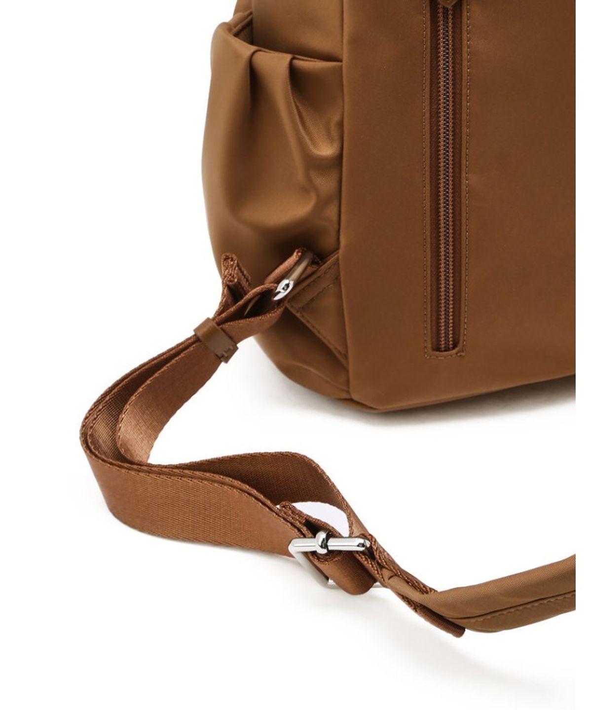 닥스 여성 액세서리(DAKS WOMENS ACCESSORIES) 브라운 D락장식 나일론 백팩_DCBA6E978W2