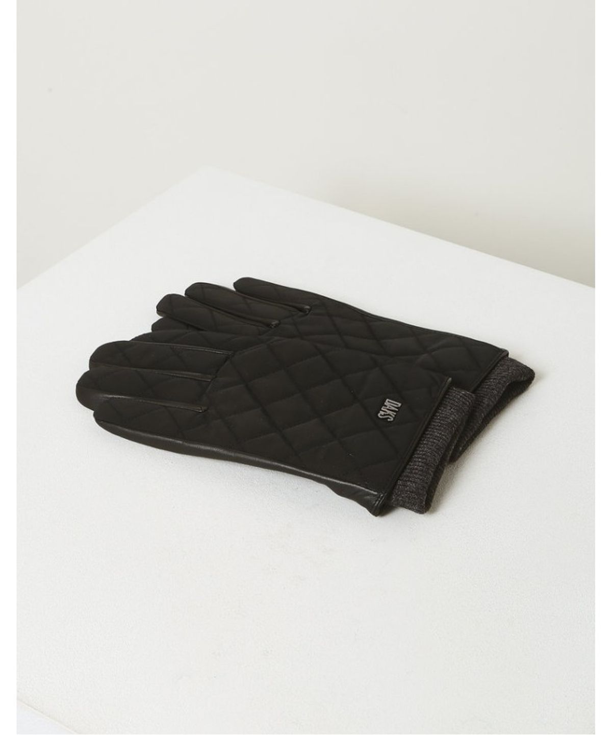 닥스 남성 액세서리(DAKS MEN'S ACCESSORIES) 패딩 퀄팅 남성 가죽장갑 블랙_DCGV5F700BK