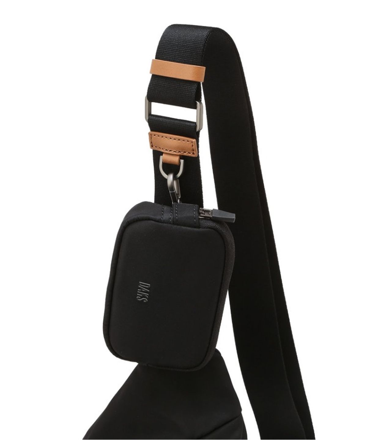 닥스 남성 액세서리(DAKS MEN'S ACCESSORIES) 블랙 로고장식 나일론 슬링백_DBBA6E855BK