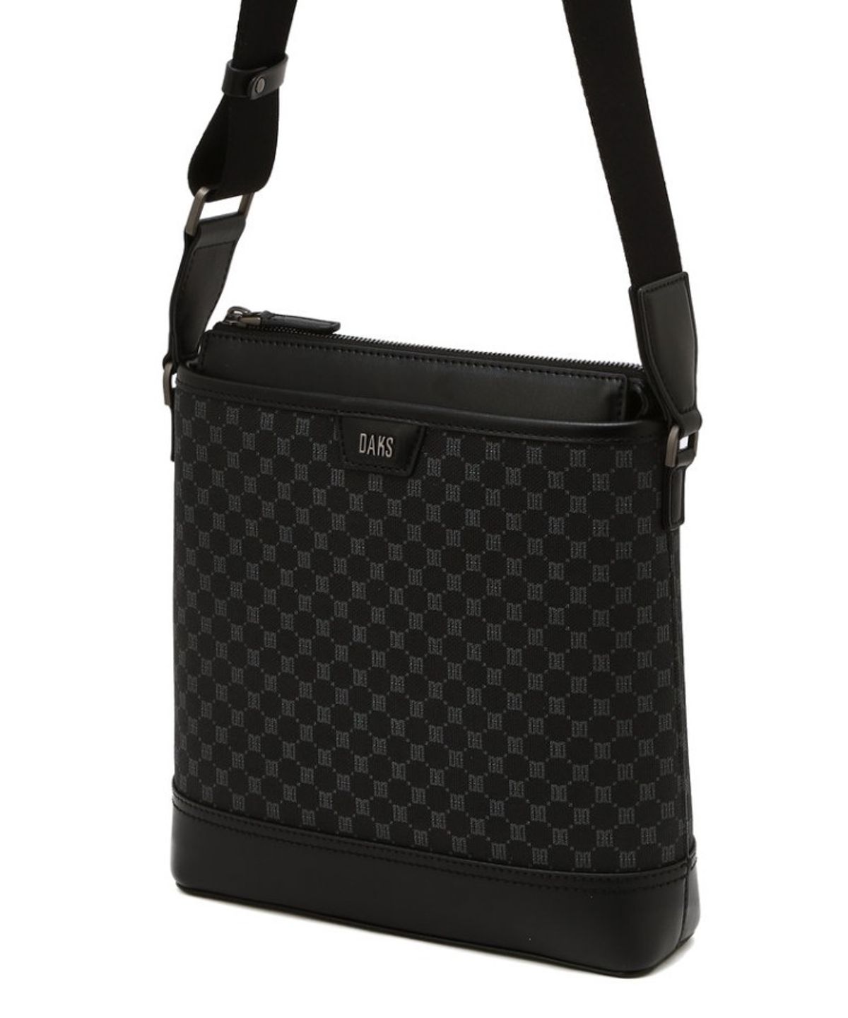 닥스 남성 액세서리(DAKS MEN'S ACCESSORIES) 블랙 DD로고 가죽 크로스백_DBBA6F471BK