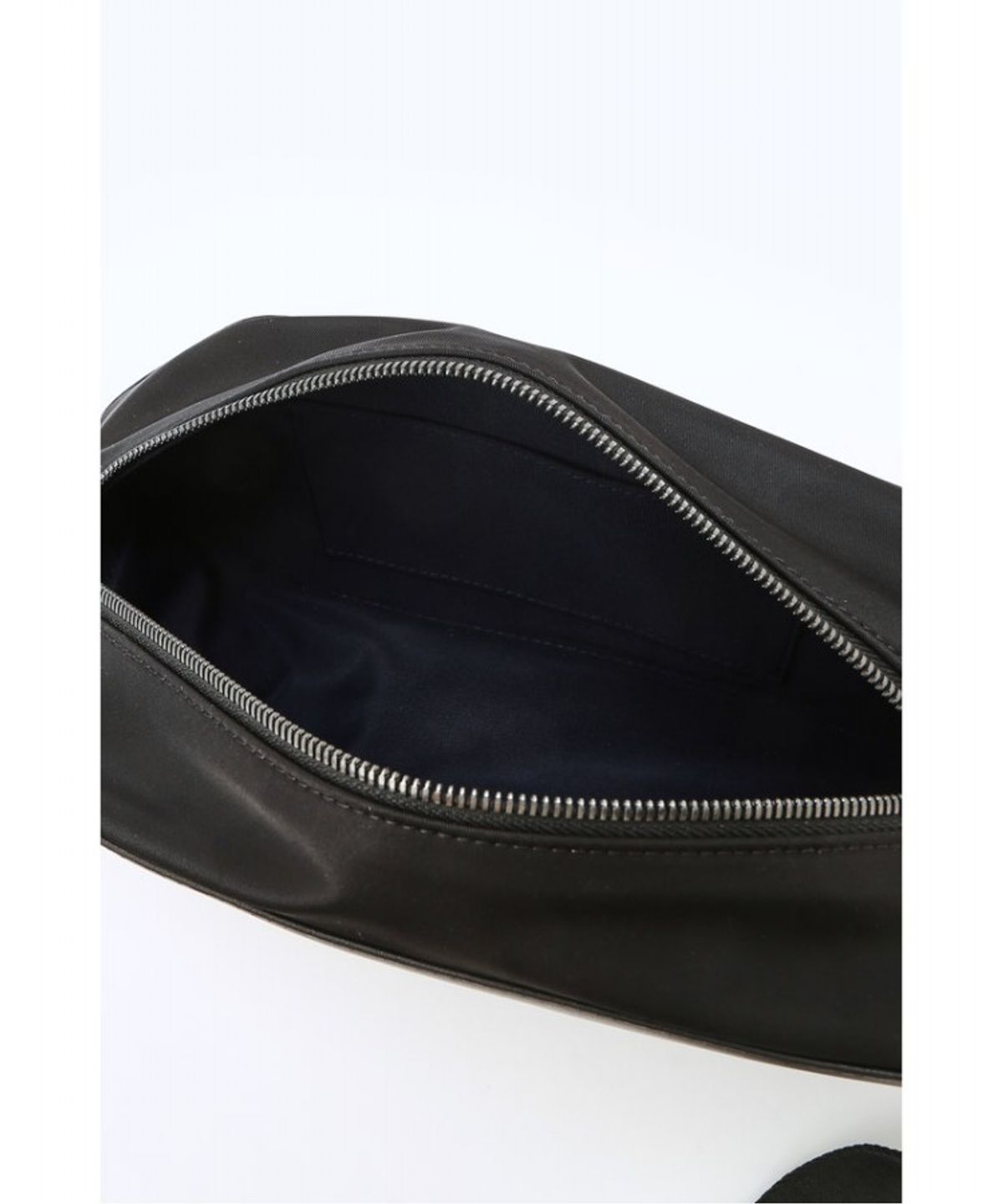 닥스 남성 액세서리(DAKS MEN'S ACCESSORIES) 블랙 로고장식 가죽 슬링백_DBBA6E854BK
