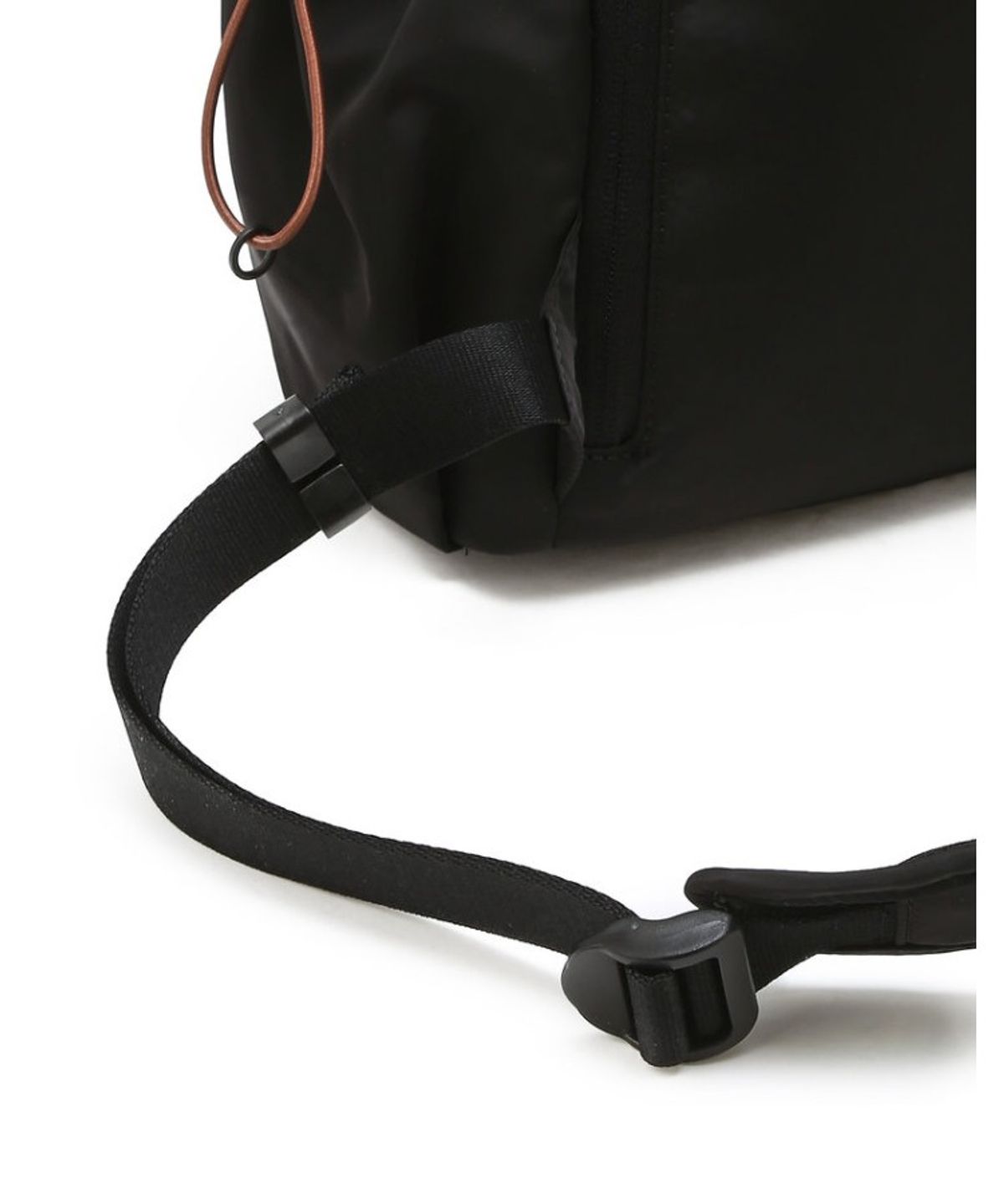 닥스 남성 액세서리(DAKS MEN'S ACCESSORIES) 실버 스트링 백팩_DBBA6EG44BK