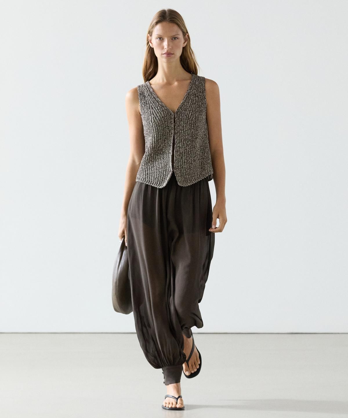 마시모두띠(MASSIMO DUTTI) 브이넥 코튼 블렌드 니트 베스트