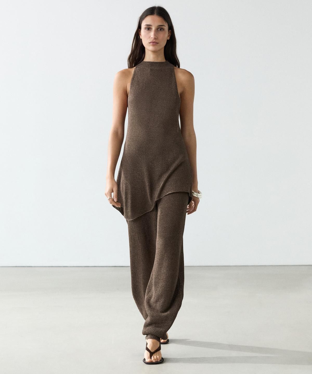 마시모두띠(MASSIMO DUTTI) 홀터넥 니트 언밸런스 토탈룩 탑