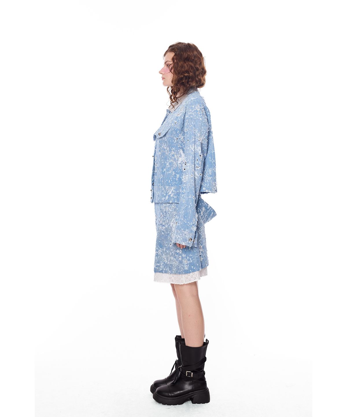 그리디어스(GREEDILOUS) Hip Cut Out Metallic Collar Denim Jacket