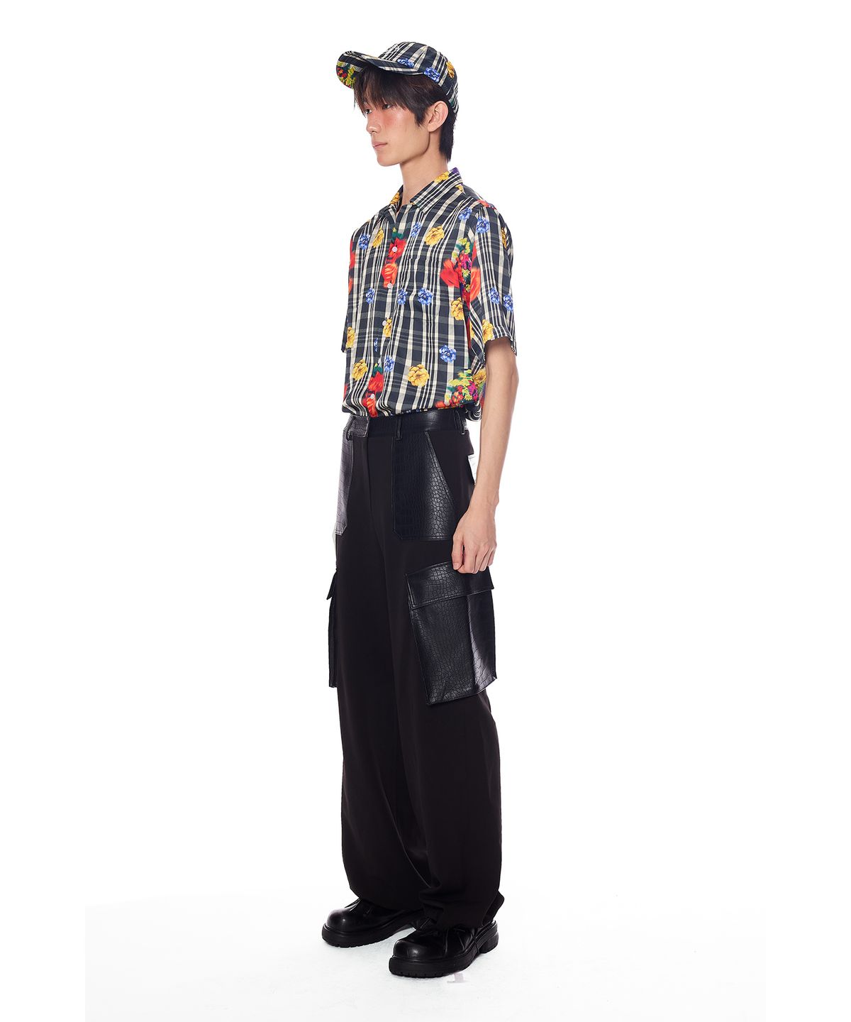 그리디어스(GREEDILOUS) Faux Leather Cargo Pants