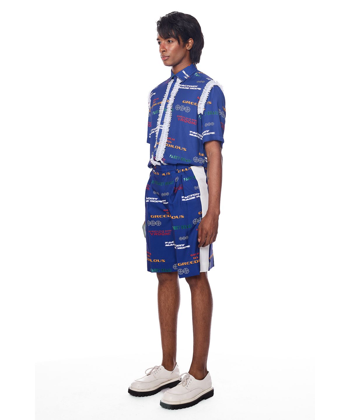 그리디어스(GREEDILOUS) Typo Print Tailored Shorts