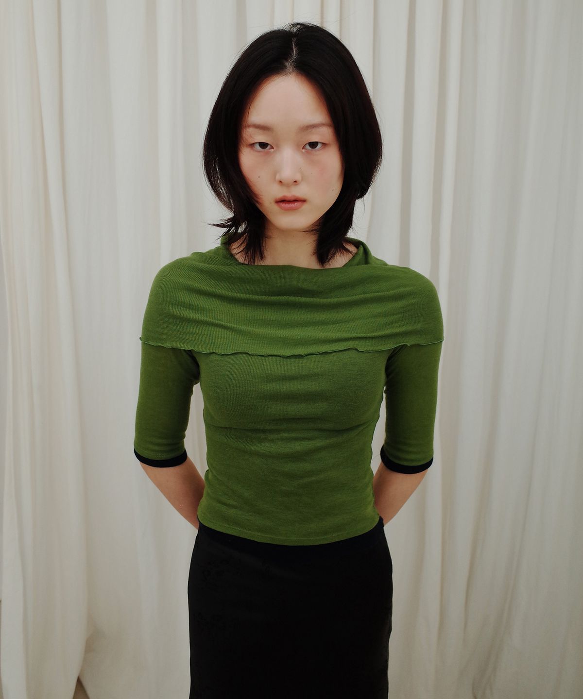 길영(GIL YOUNG) 드레이프 레이어 티셔츠_올리브