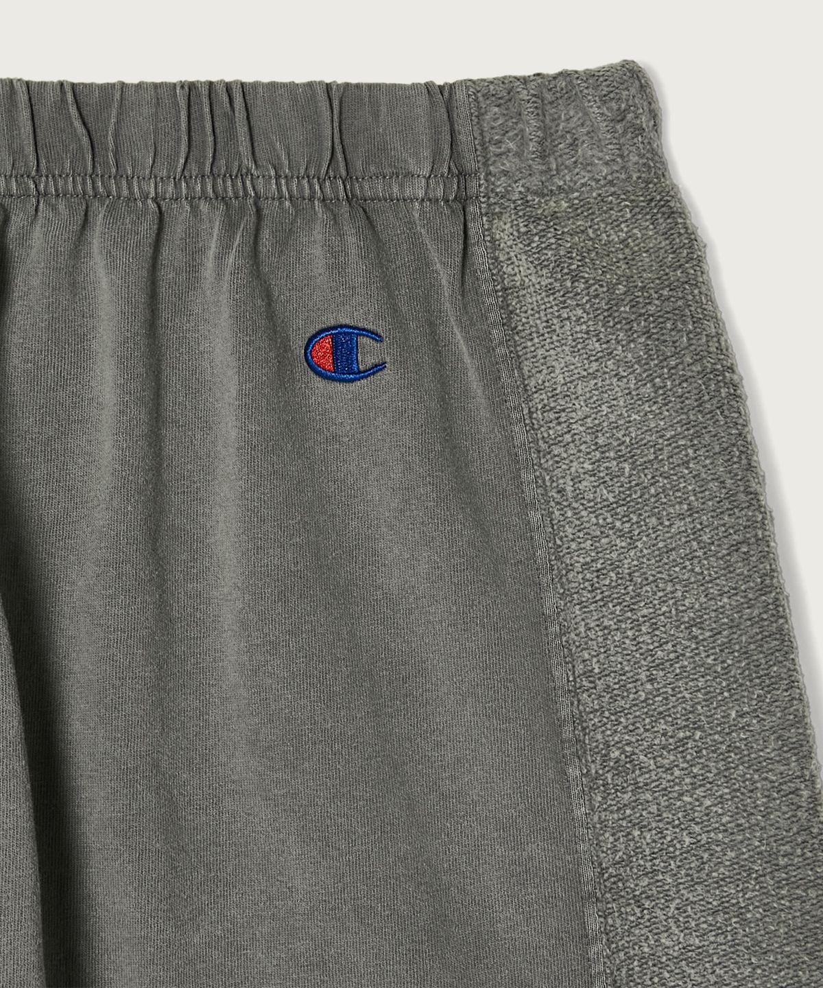 챔피온(CHAMPION) 챔피온 X 엔할리우드 사이드 테리 스웨트 쇼츠 Dark Grey