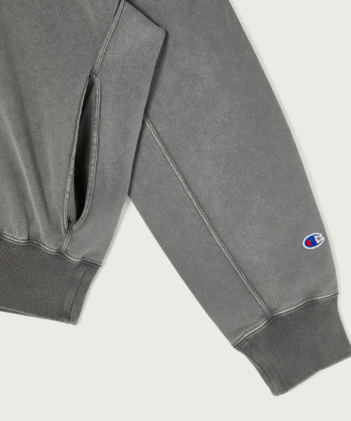 챔피온(CHAMPION) 챔피온 X 엔할리우드 리버서블 스웨트 블루종 Dark Grey