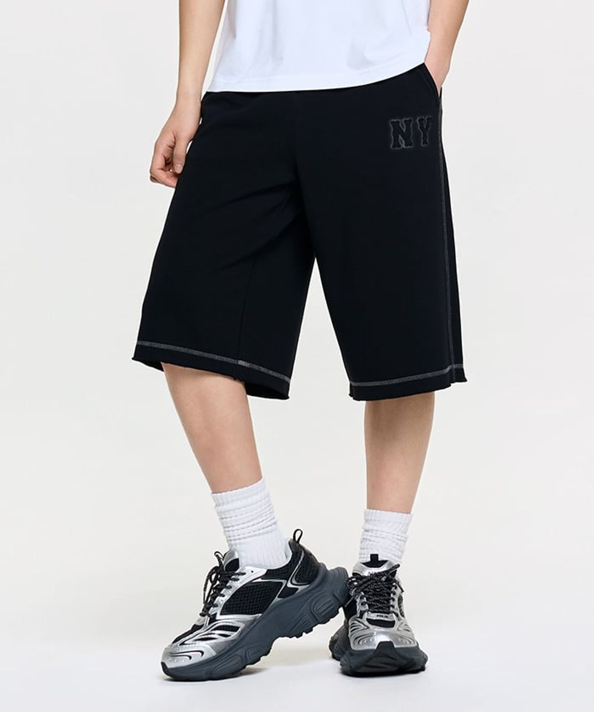 엠엘비(MLB) 베이직 빈티지 스티치 쿠퍼스 버뮤다 팬츠 NY (Black)
