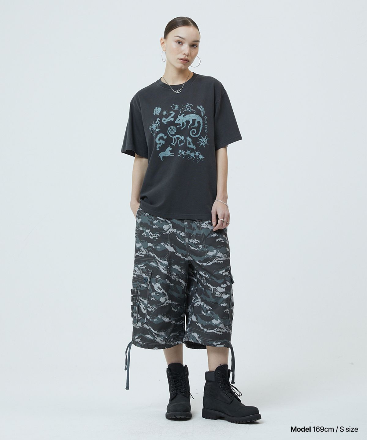 마하그리드(MAHAGRID) UTILITY CARGO CAMO SHORTS CHARCOAL(MG2GMMPA61A)