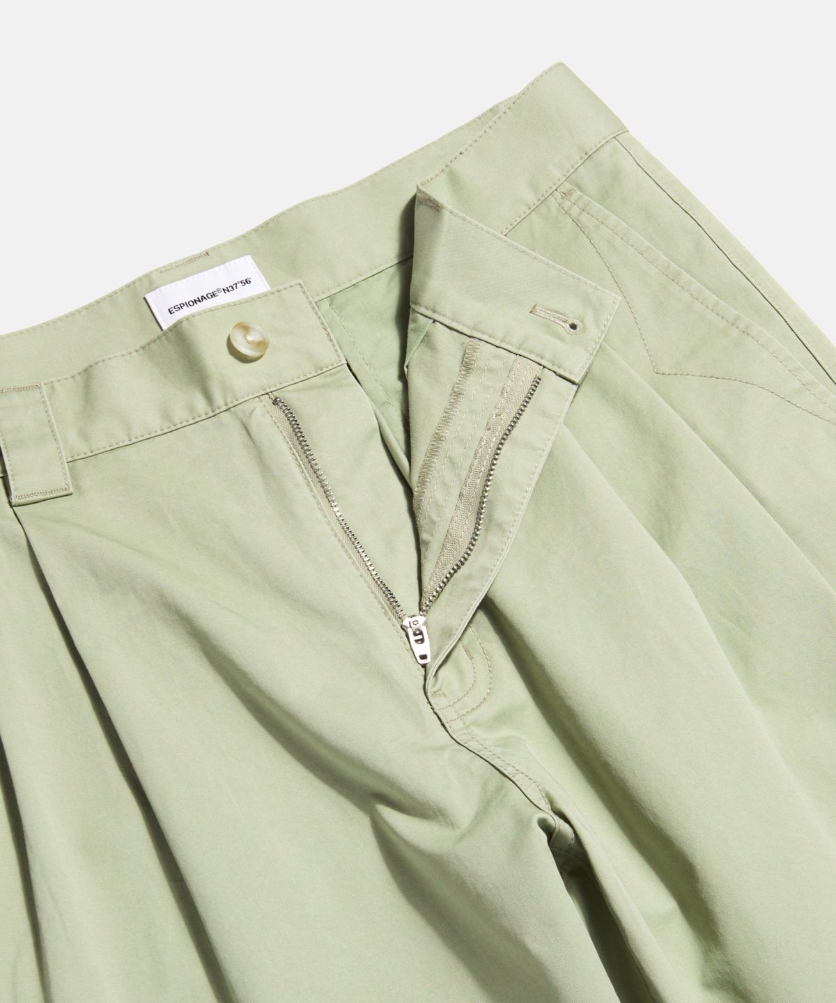 에스피오나지(ESPIONAGE) 2 Pleats Light Chino Pants Khaki Beige
