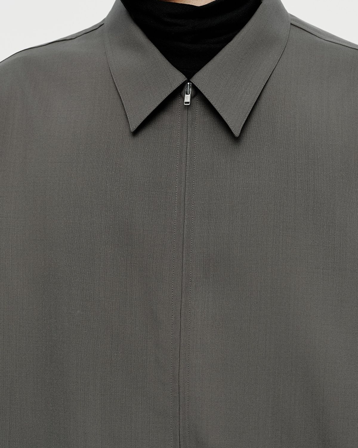 유스(YOUTH) Fine Wool Zipped Shirt - Khaki Grey