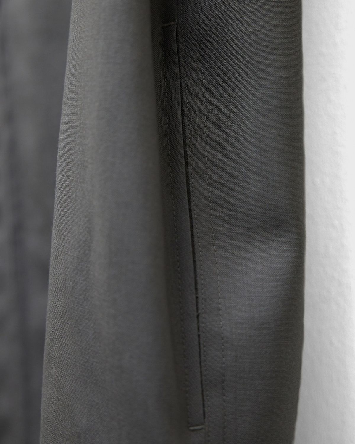 유스(YOUTH) Fine Wool Zipped Shirt - Khaki Grey