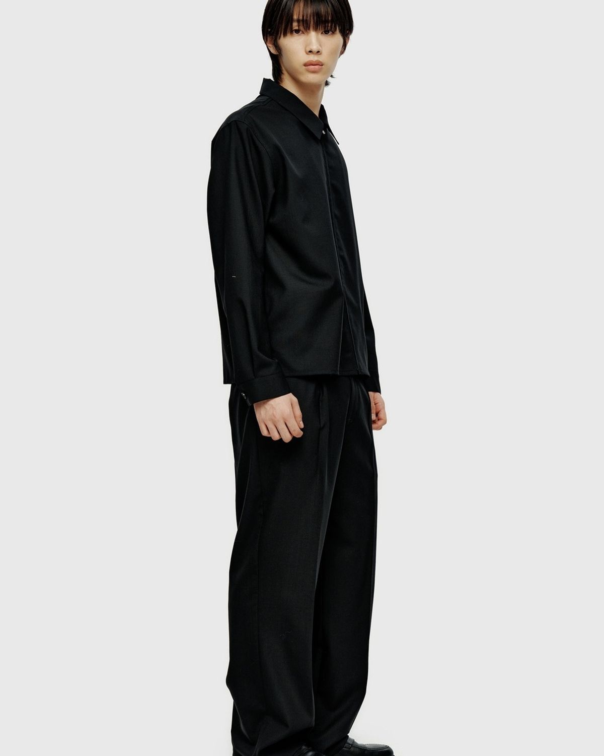 유스(YOUTH) Fine Wool Zipped Shirt - Black