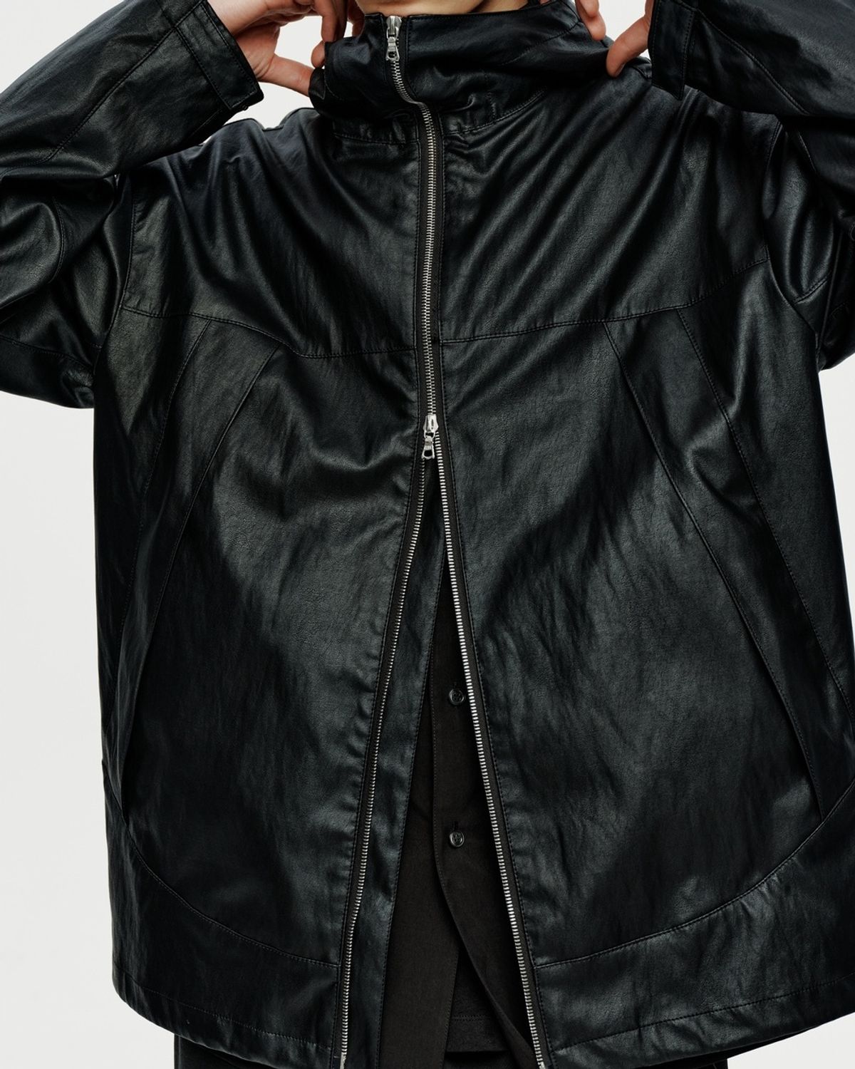 유스(YOUTH) Faux Leather Windbreaker Jacket - Black