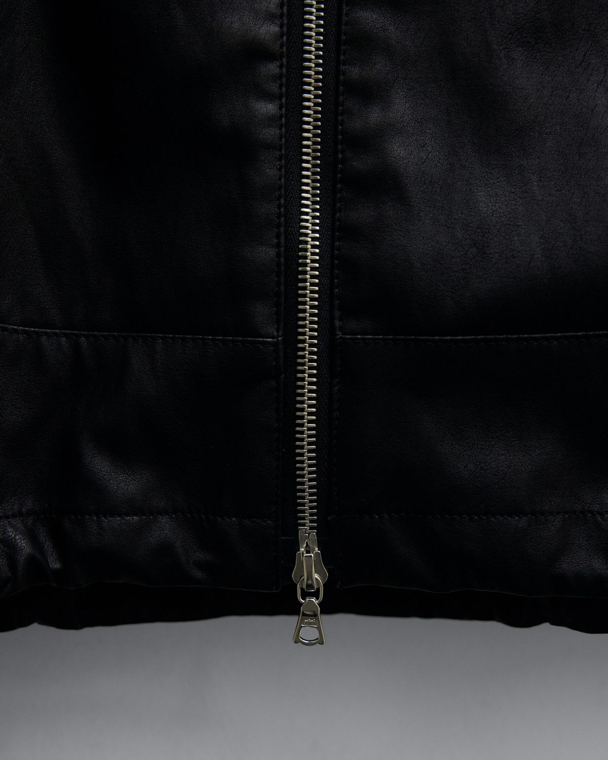 유스(YOUTH) Faux Leather Windbreaker Jacket - Black