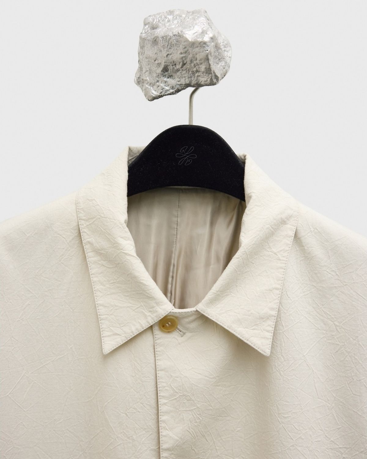 유스(YOUTH) Creased Midi Jacket - Ecru