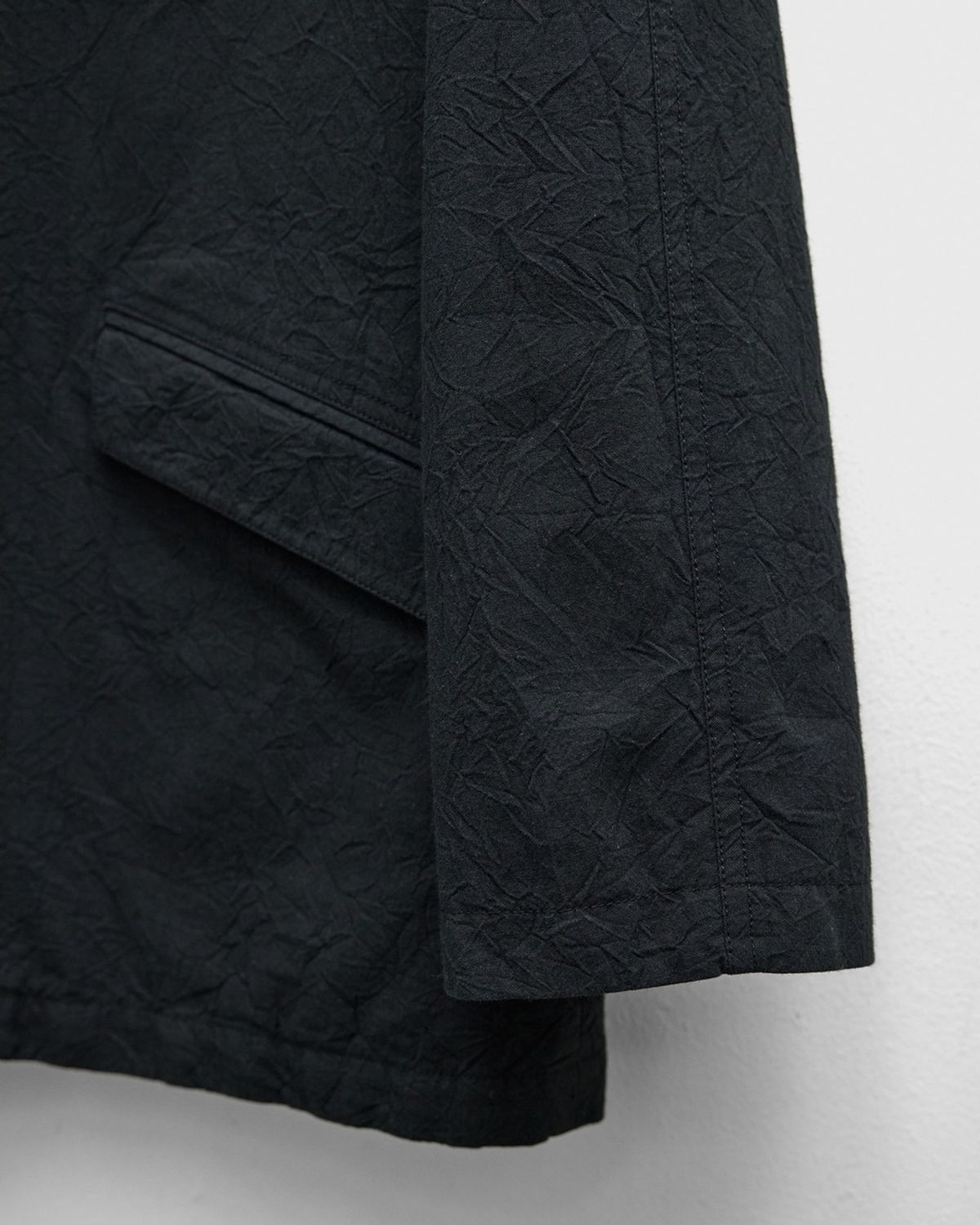 유스(YOUTH) Creased Midi Jacket - Black
