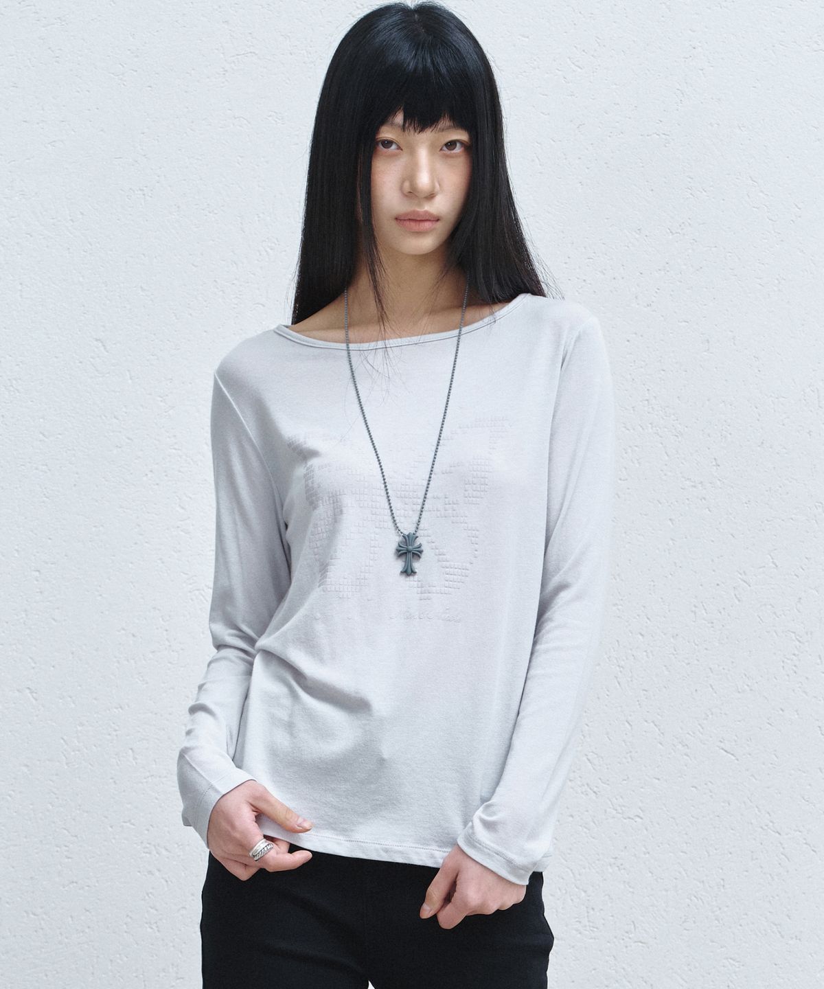 닉앤니콜(NICK&NICOLE) PIXEL BUTTERFLY GRAPHIC TOP_LIGHT GRAY