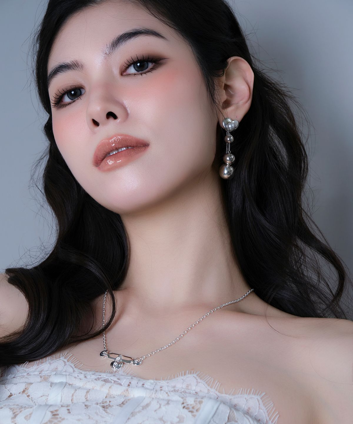 레브(REVE) 러브 볼 드롭 이어링