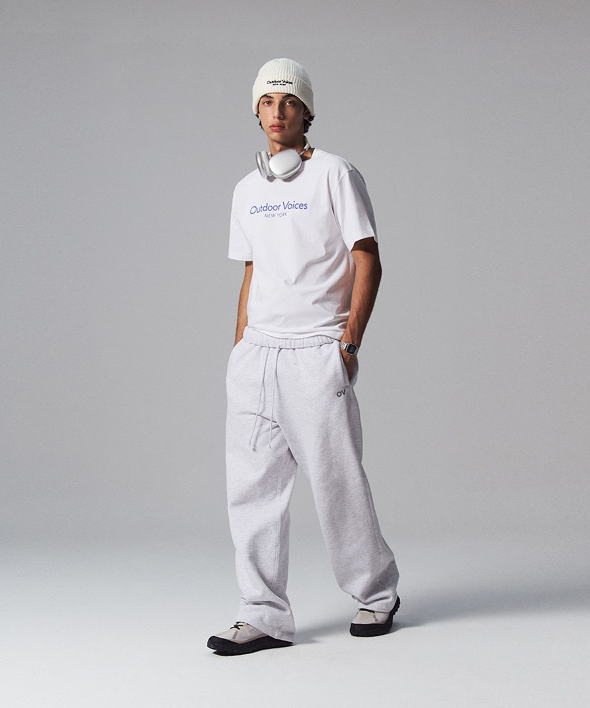 아웃도어 보이스(OUTDOOR VOICES) OV LOGO SWEATPANTS (LIGHT HEATHER GRAY)