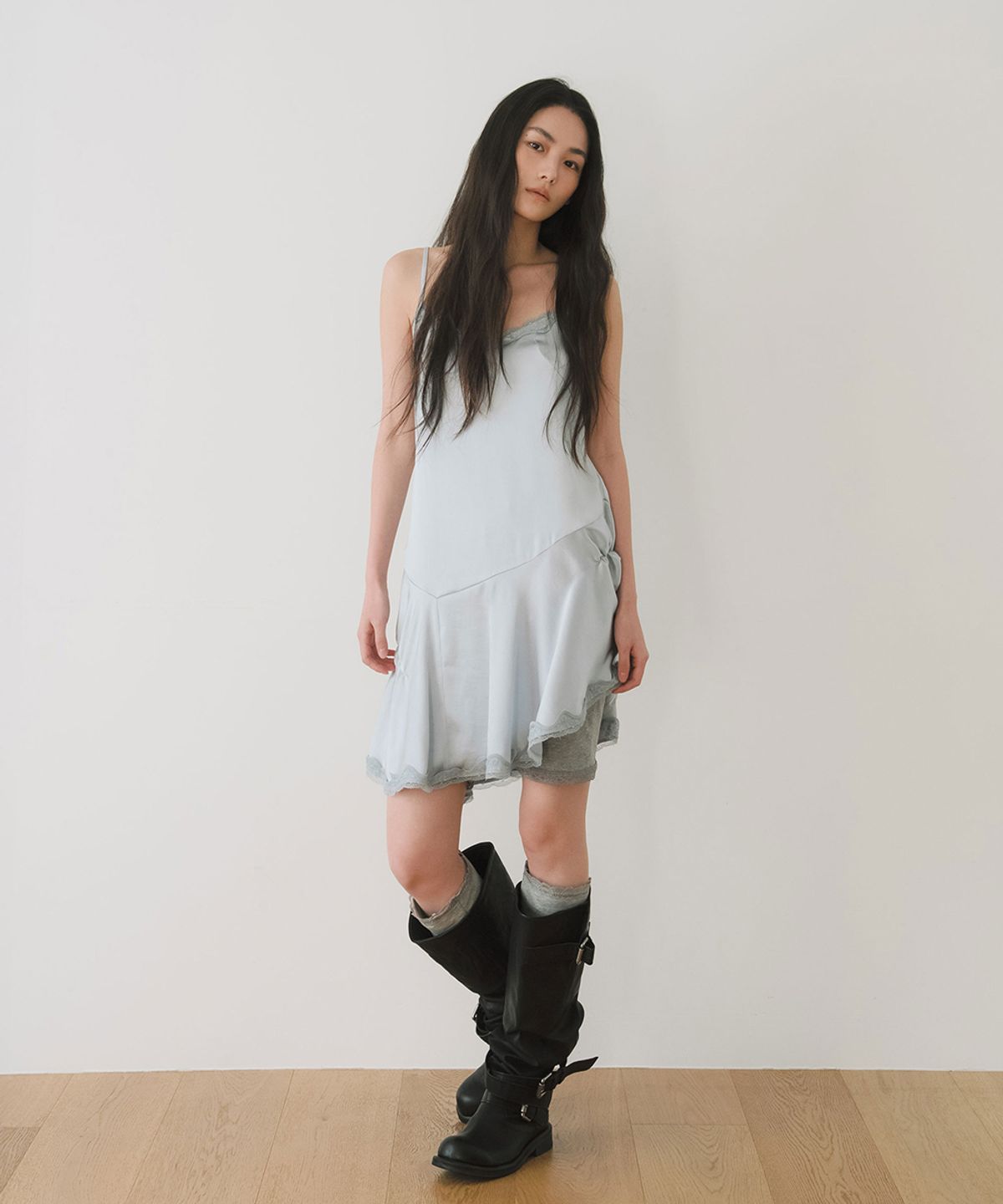 이어닝(YEARNING) LACE SHIRRING SLIP MINI DRESS, LIGHT BLUE