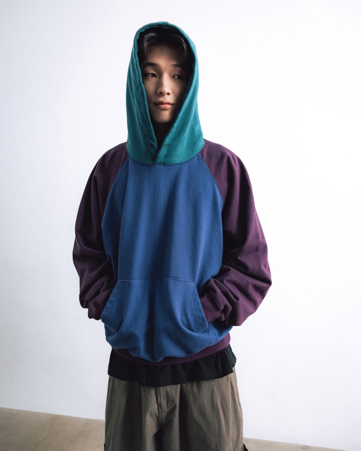 앵글런(ANGLAN) Color Block Hoodie - Blue