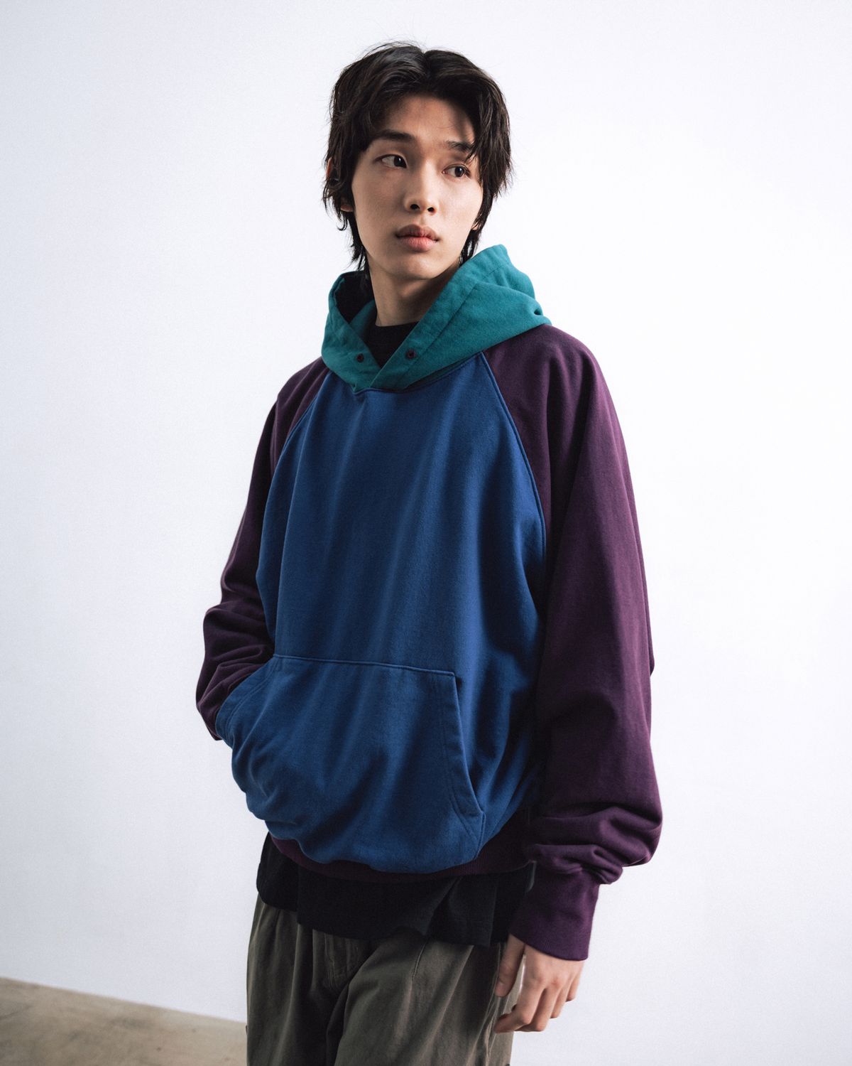 앵글런(ANGLAN) Color Block Hoodie - Blue