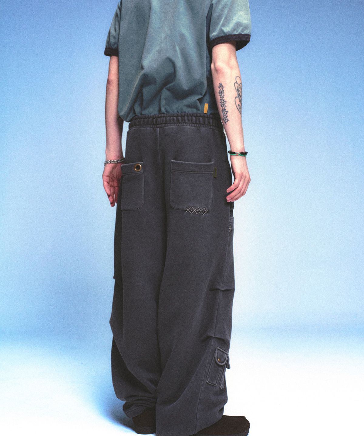 메인부스(MAINBOOTH) Nomad Sweat Pants(CHARCOAL)