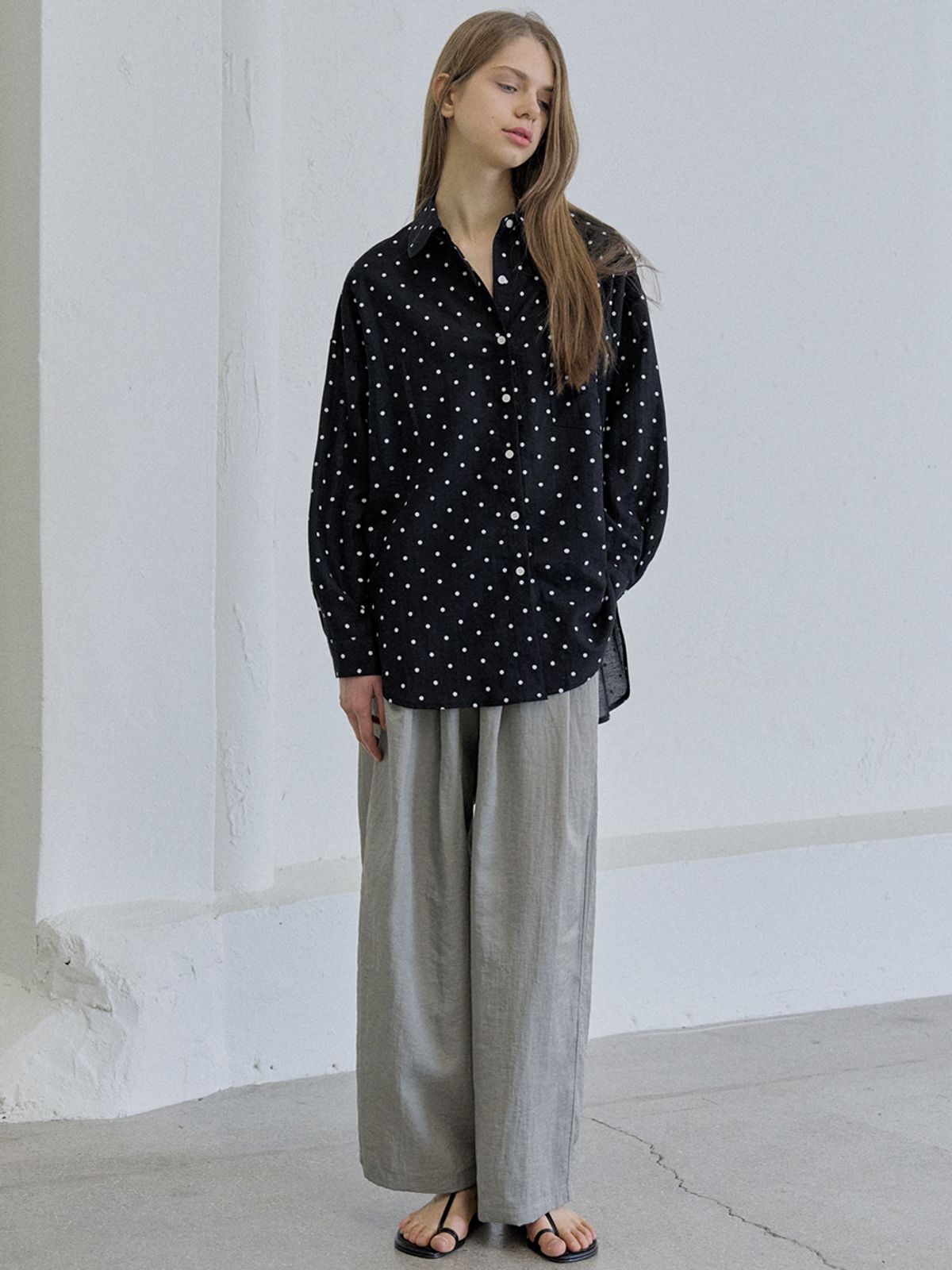 아방(AVANT-G) Dot Linen Overfit Shirt - BLACK