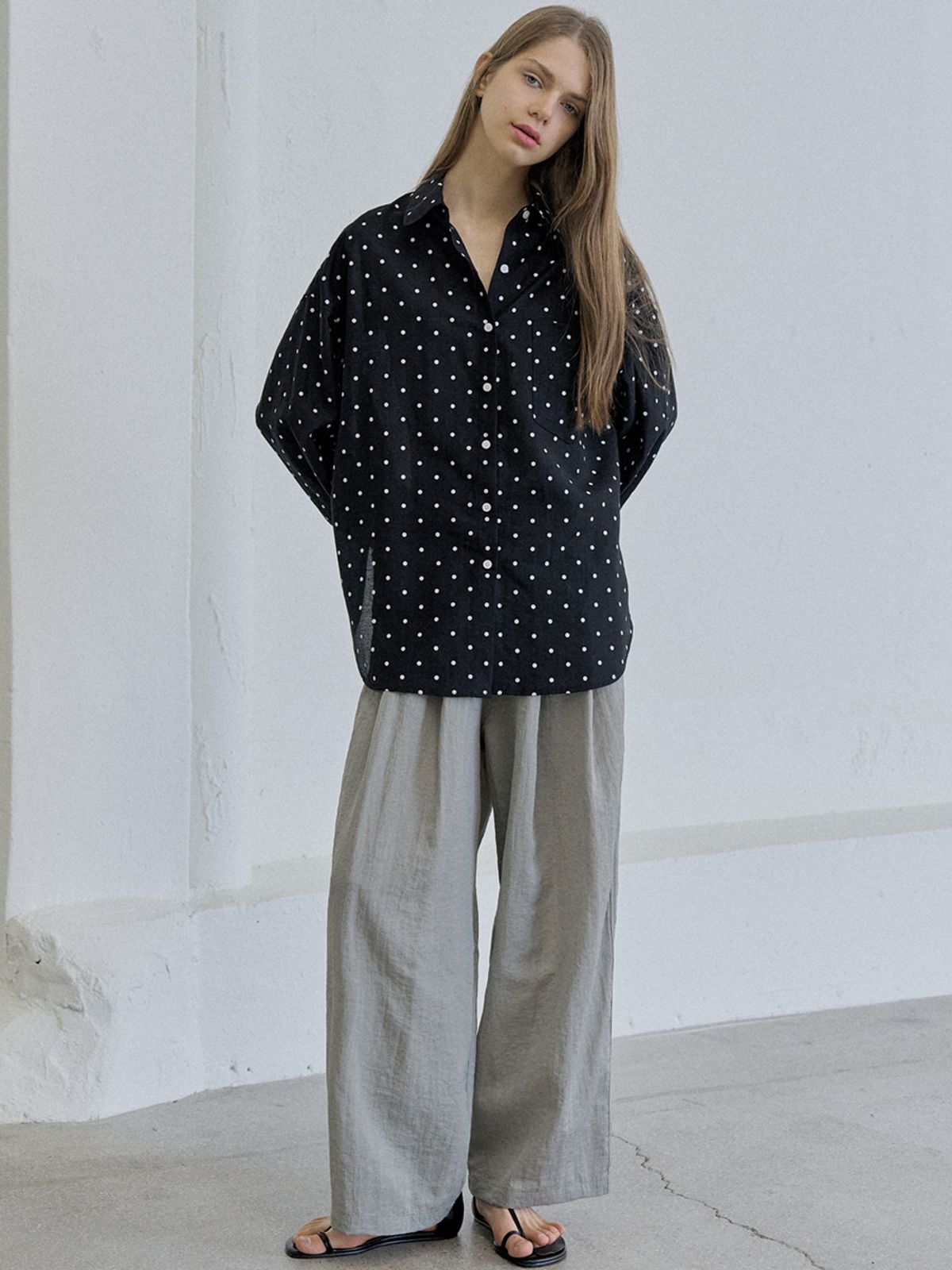 아방(AVANT-G) Dot Linen Overfit Shirt - BLACK