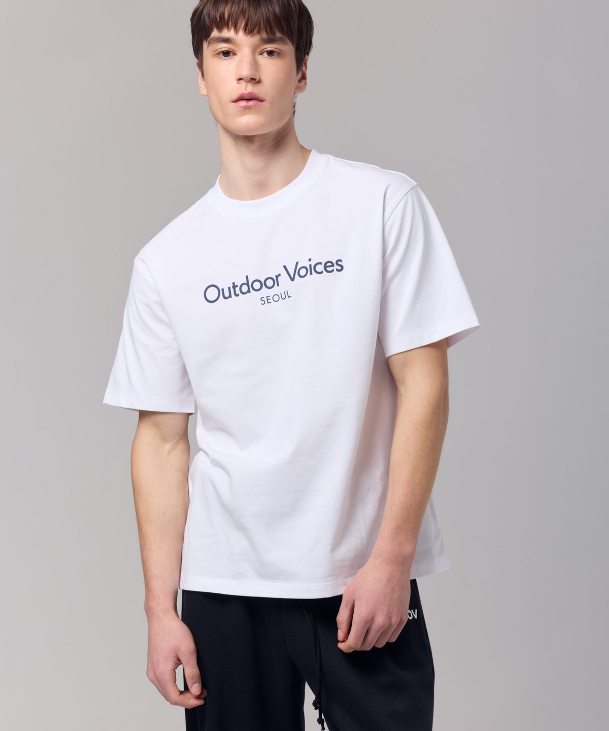아웃도어 보이스(OUTDOOR VOICES) AirCorePro™ SEOUL EXCLUSIVE TEE (LIGHT GRAY)