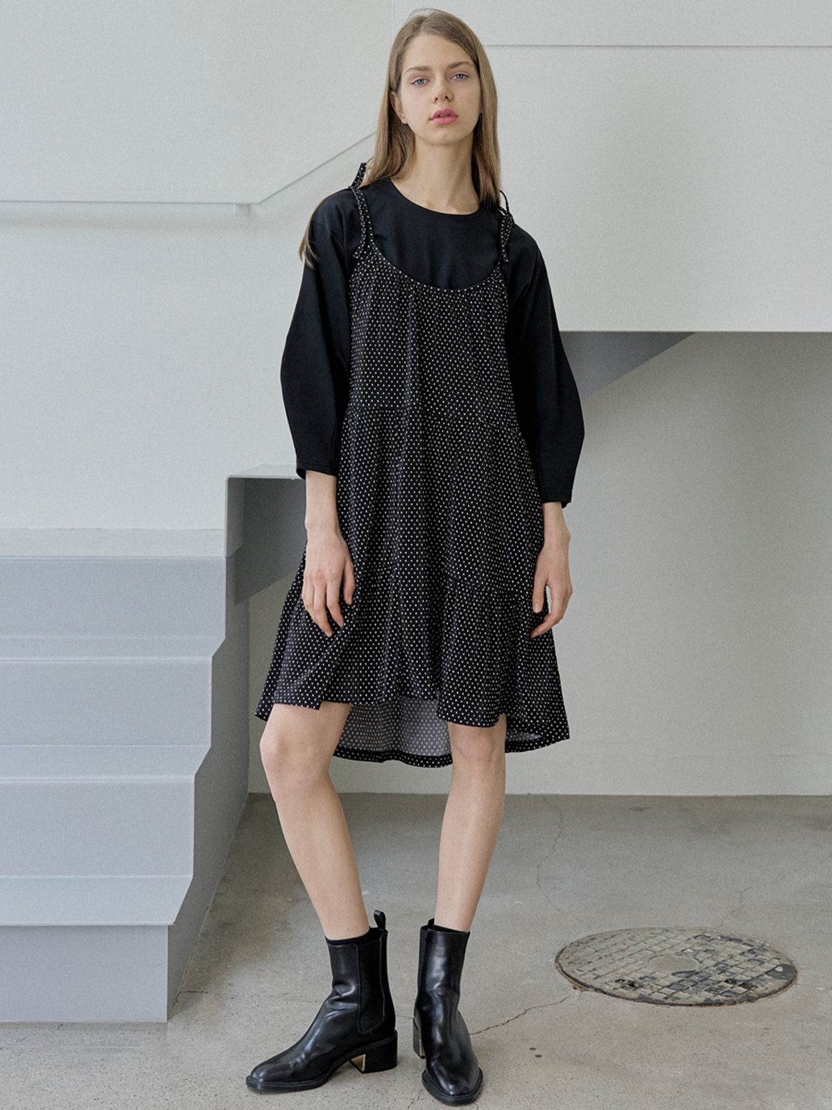 아방(AVANT-G) Dot Ribbon Shirring Mini Dress - BLACK