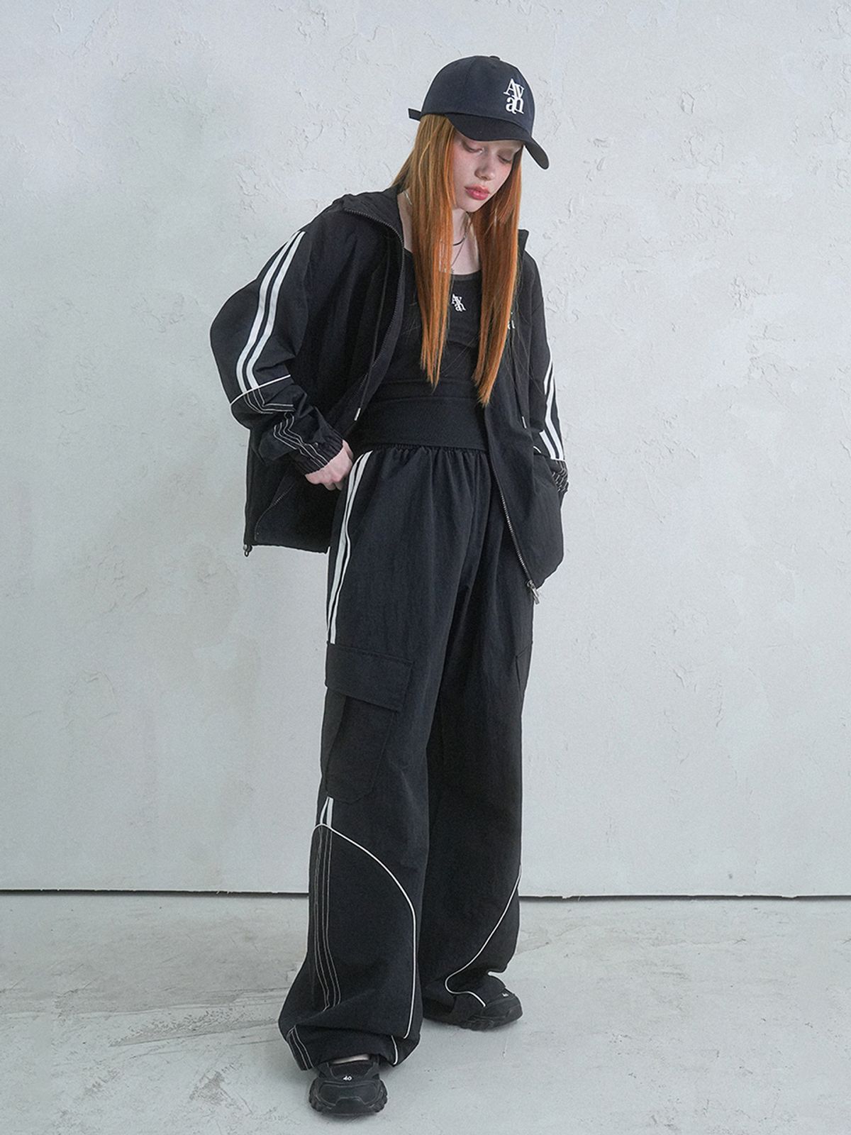 어반드레스(AVANDRESS) [SET] Stitch Track Nylon Jumper + Stitch Track Nylon Pants