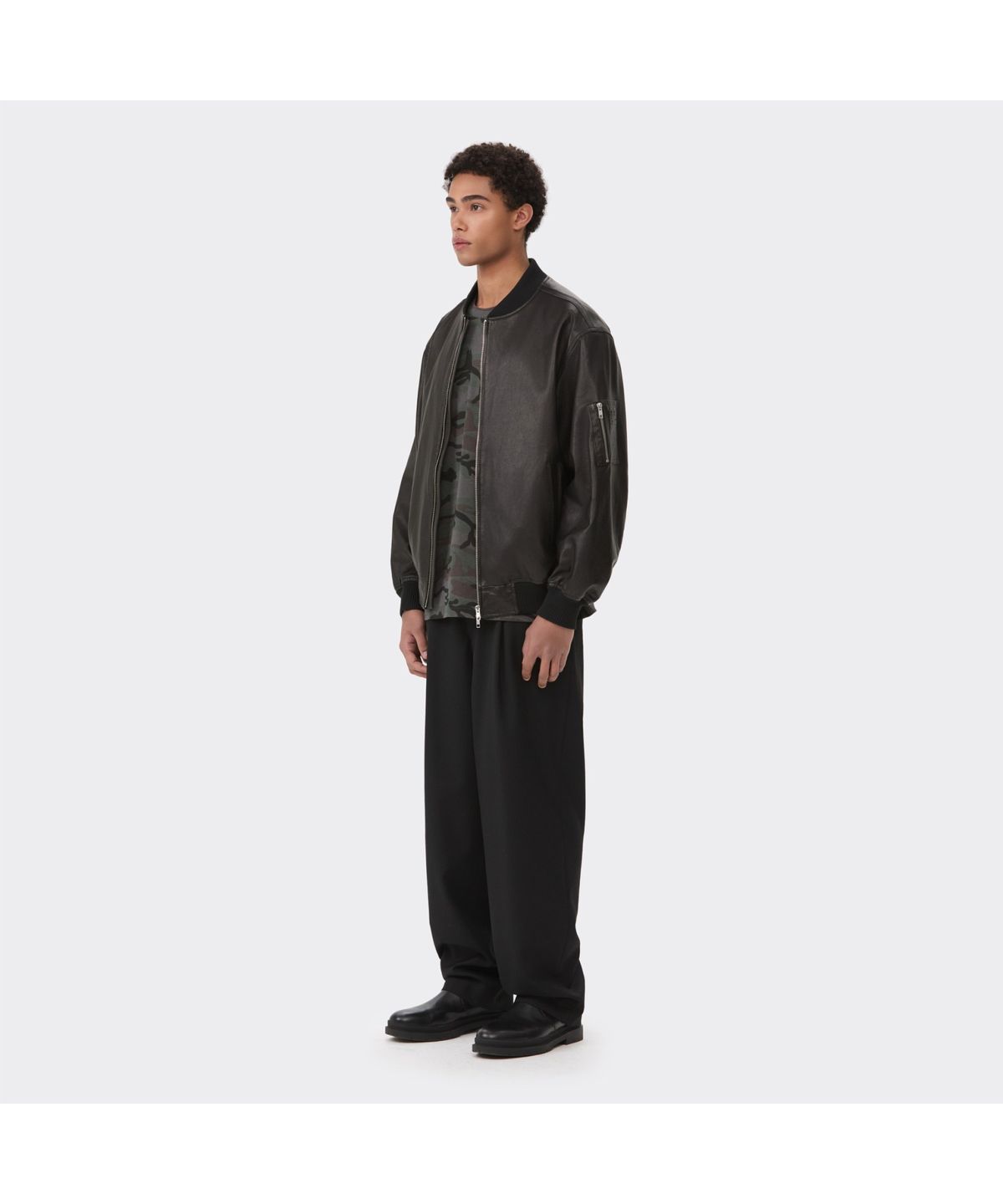 커스텀멜로우(CUSTOMELLOW) Black Leather Ma-1 CWUDS26114BKX
