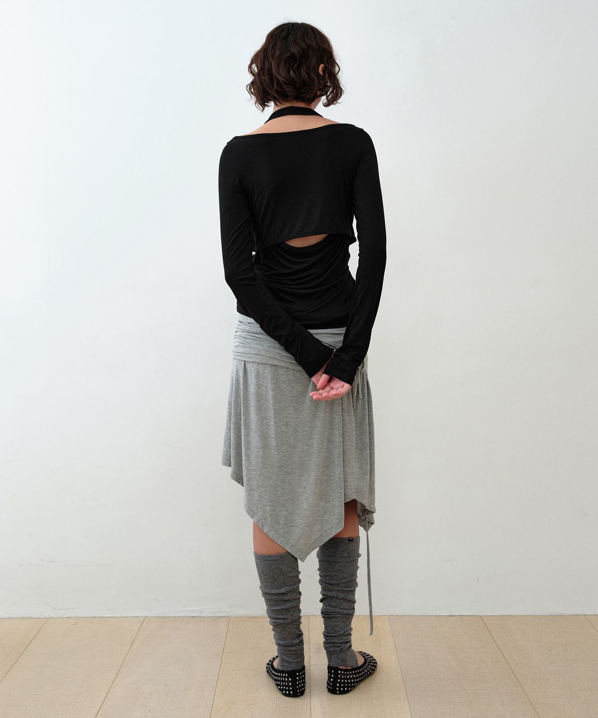 시메트릭 퍼센트(SYMMETRICPERCENT) Halter Layered X Wrap Top / Black
