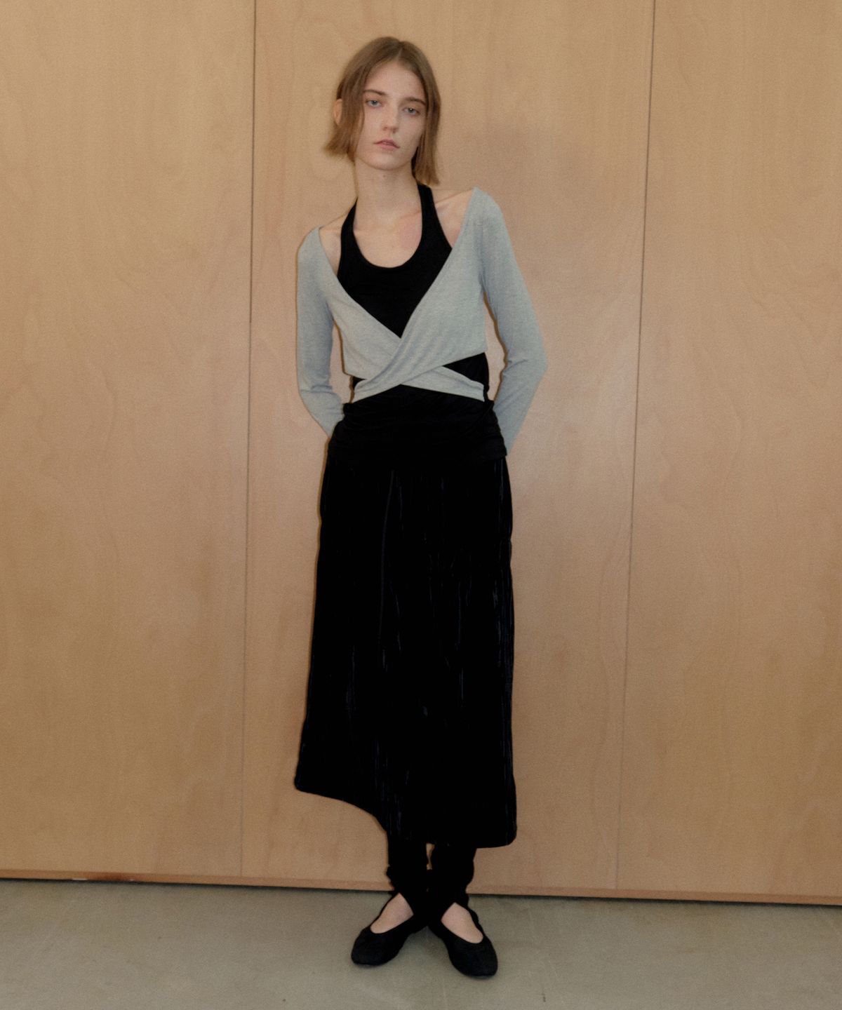 시메트릭 퍼센트(SYMMETRICPERCENT) Halter Layered X Wrap Top / Melange Grey