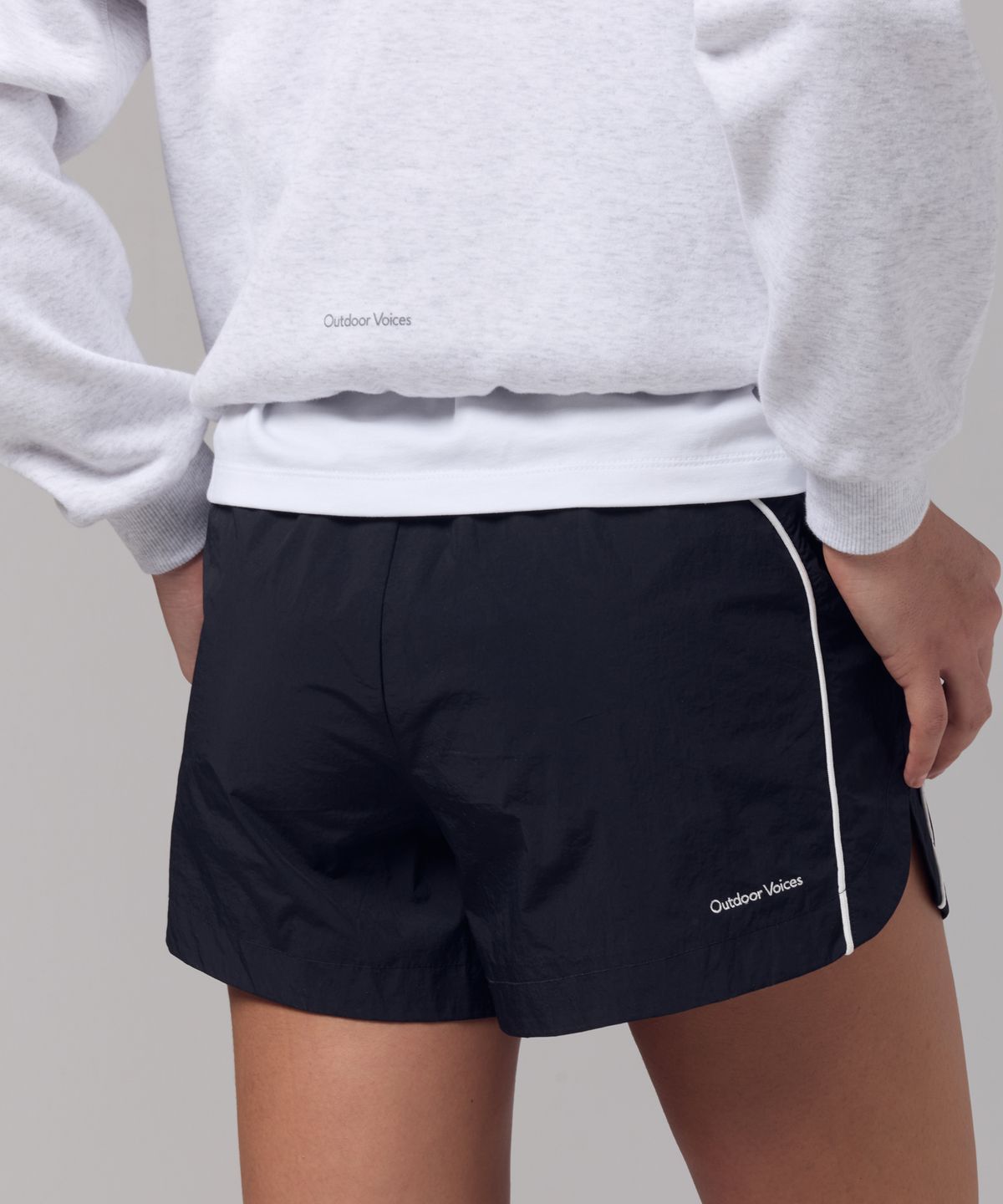 아웃도어 보이스(OUTDOOR VOICES) (W)NYLON TRACK SHORTS (BLACK)