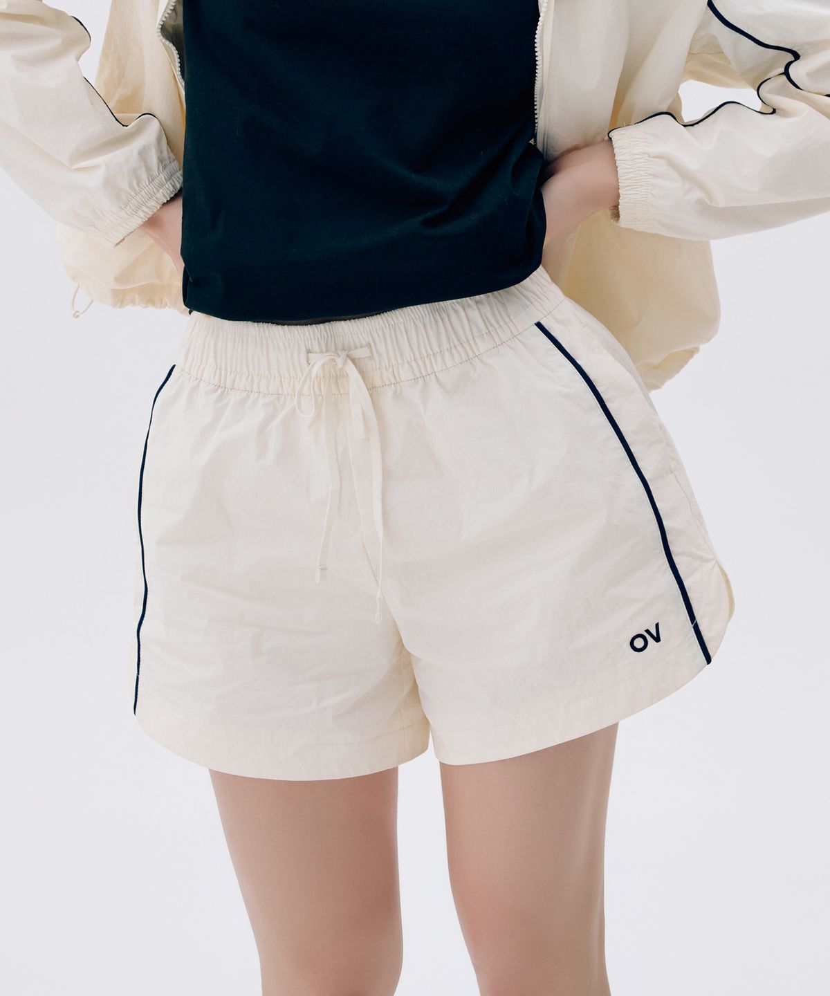 아웃도어 보이스(OUTDOOR VOICES) (W)NYLON TRACK SHORTS (OFF WHITE)