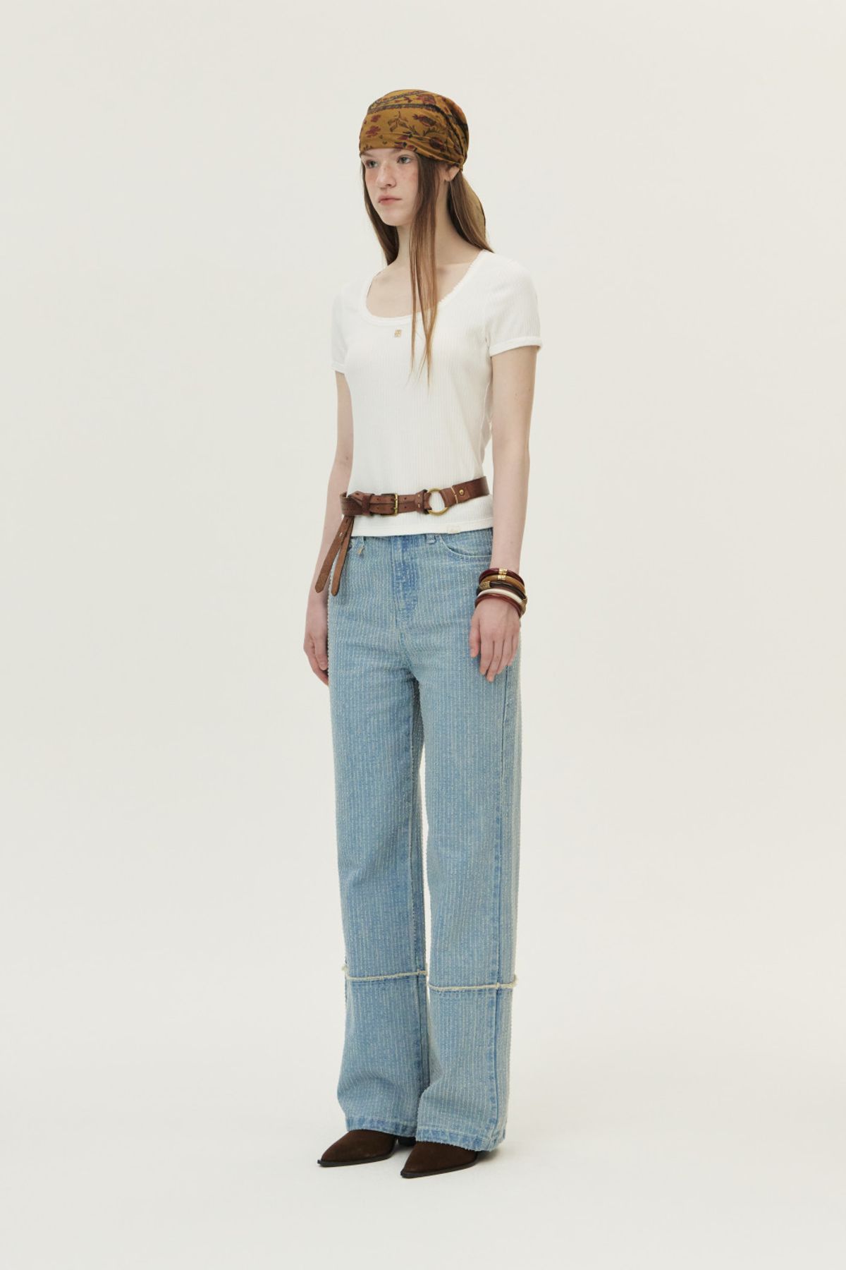 쿠메(KUMÉ) Pointelle Scoop Neck T-shirt, White