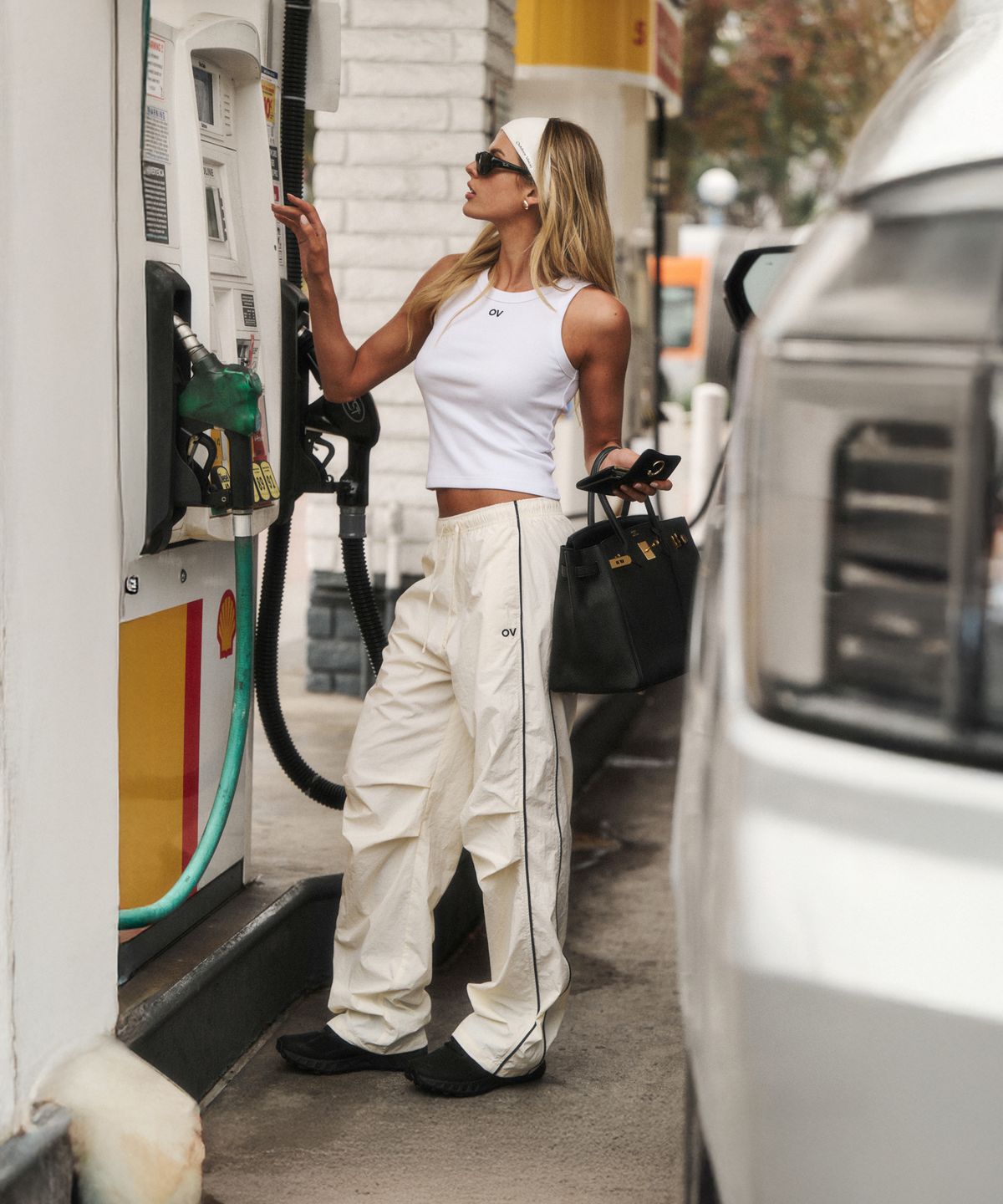 아웃도어 보이스(OUTDOOR VOICES) OV LOGO NYLON TRACK PANTS (OFF WHITE)