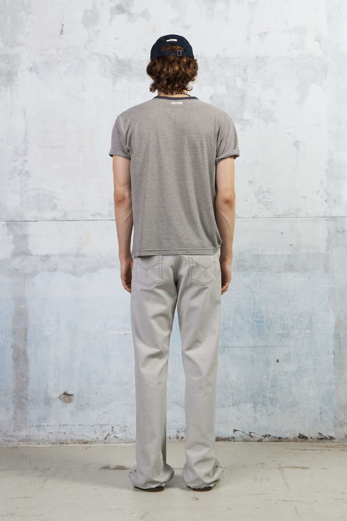 쿠메(KUMÉ) Men Essential Striped T-Shirt, Gray