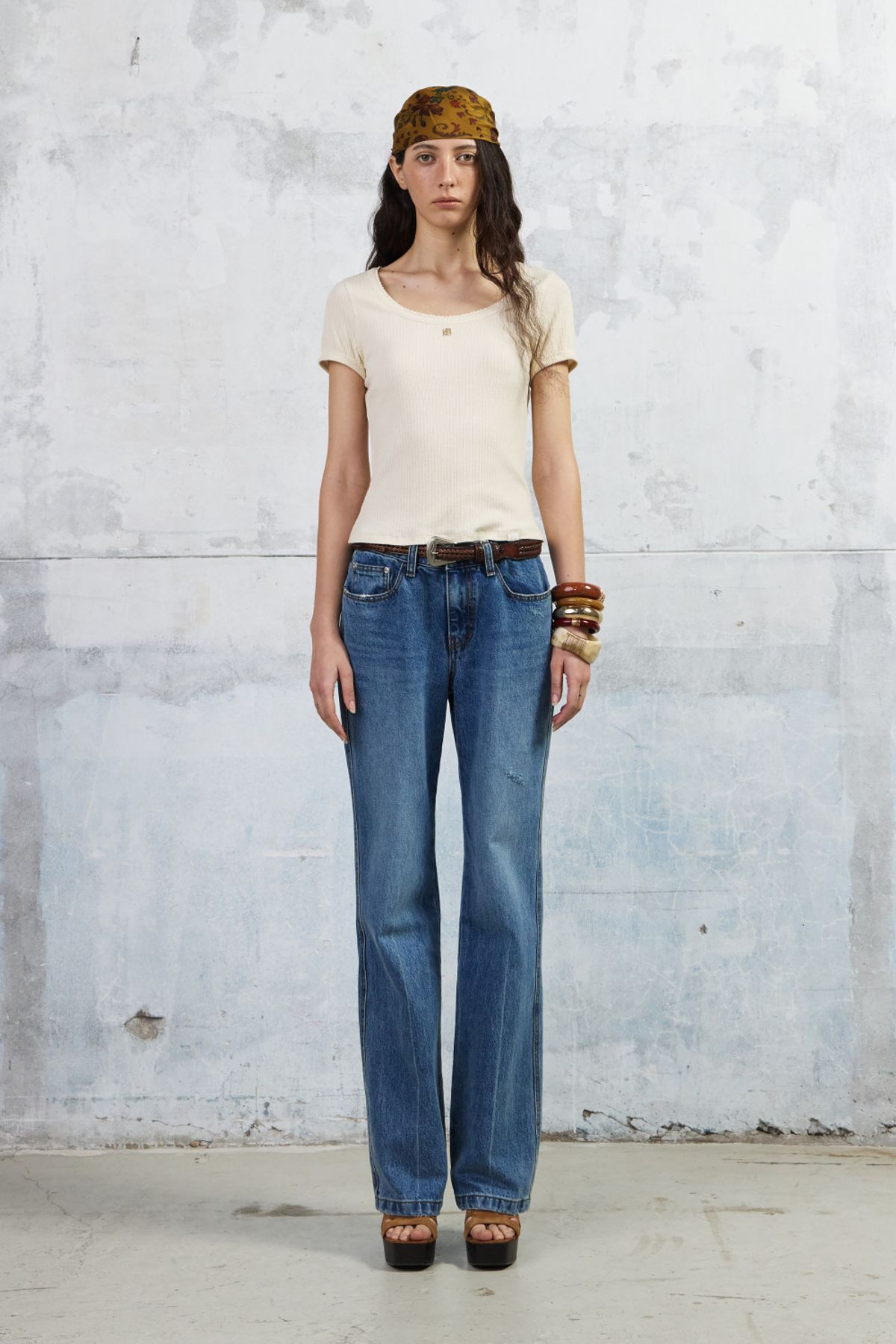 쿠메(KUMÉ) Pointelle Scoop Neck T-shirt, Butter